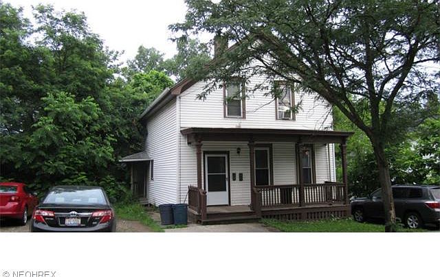 2nd image of 163 Sycamore St