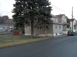 807 17th St, Windber, PA 15963