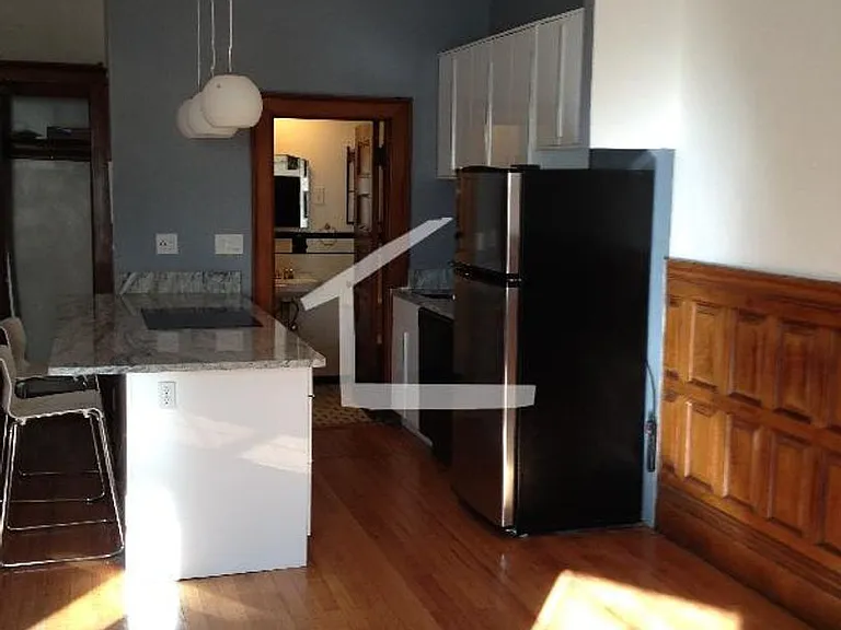863 Beacon St #2 — Photo 5
