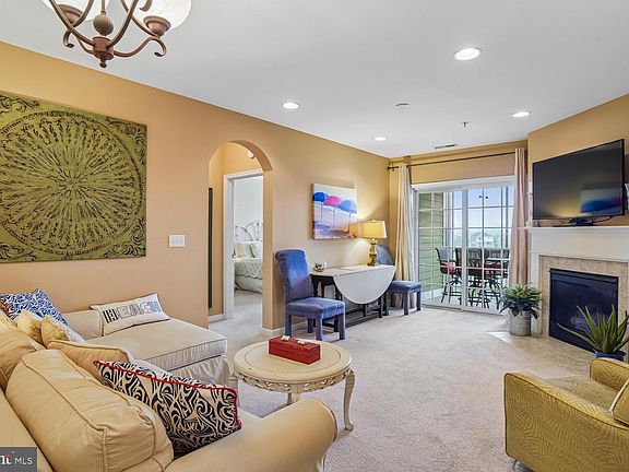 3rd image of 31568 Winterberry Pkwy Unit 306