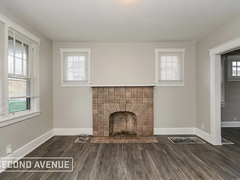 4315 W 8th St — Photo 3
