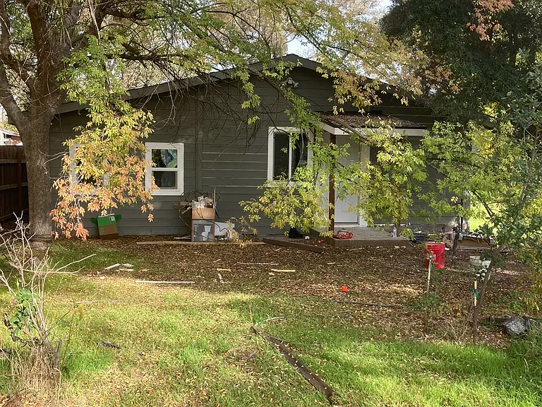 2154 Baldwin Ave — Photo 3