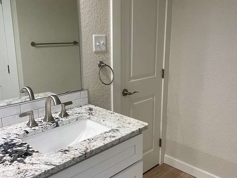 8021 Miles Dr — Photo 33