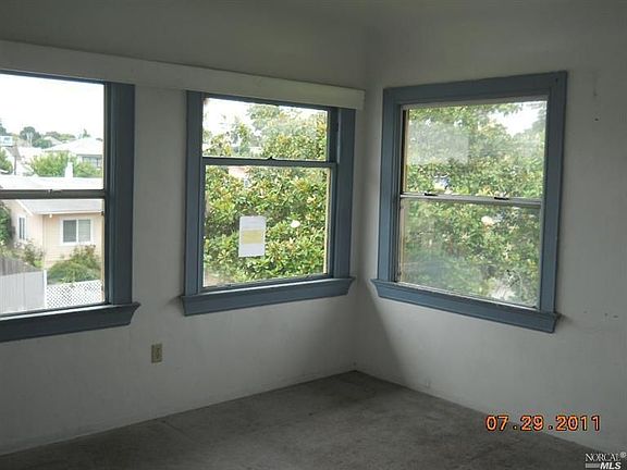 3rd image of 314 Illinois St
