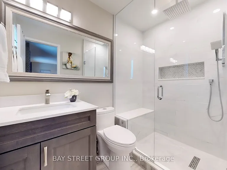 7229 Dime Cres — Photo 13