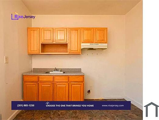 1st image of 837 S 19th St #15