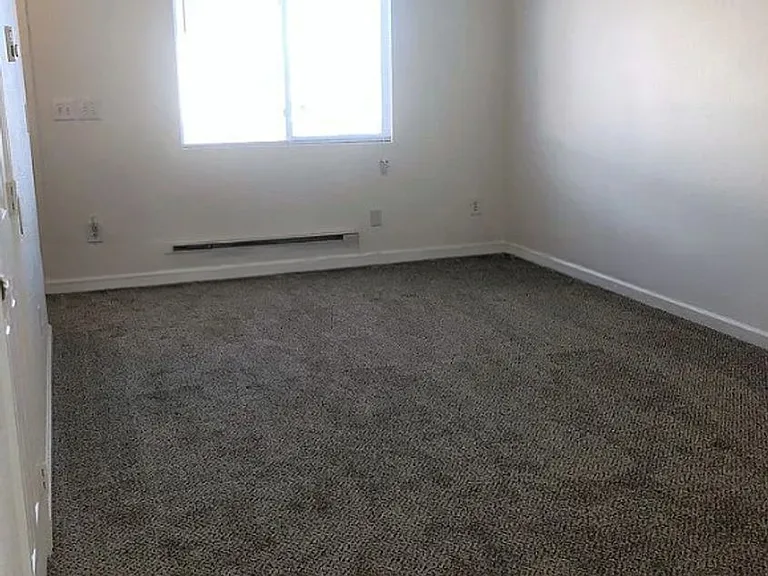 4321 Lashelle Ave — Photo 2
