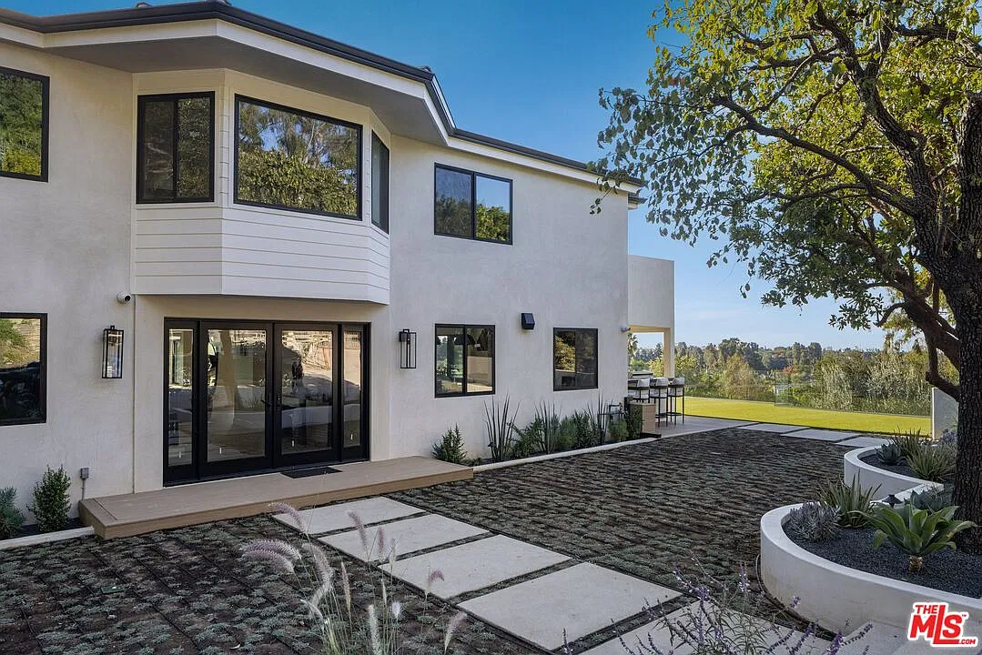 7 bed, 9.0 bath, 6000 sqft, $34,500 — Photo 1
