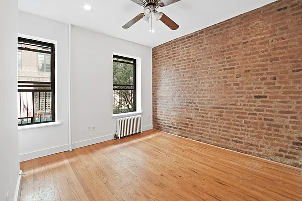 Rented by Compass | media 21