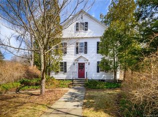 131 Boggs Hill Rd, Newtown, CT 06470