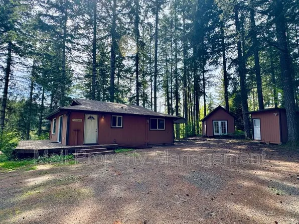 231 N Dogleg Pl, Hoodsport, WA 98548