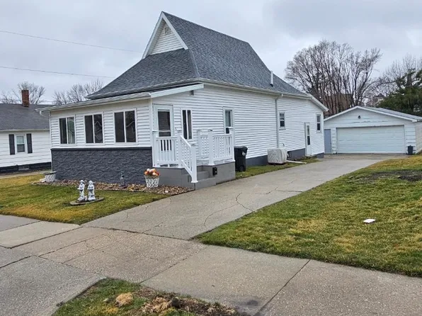 1408 11th Ave, Belle Plaine, IA 52208