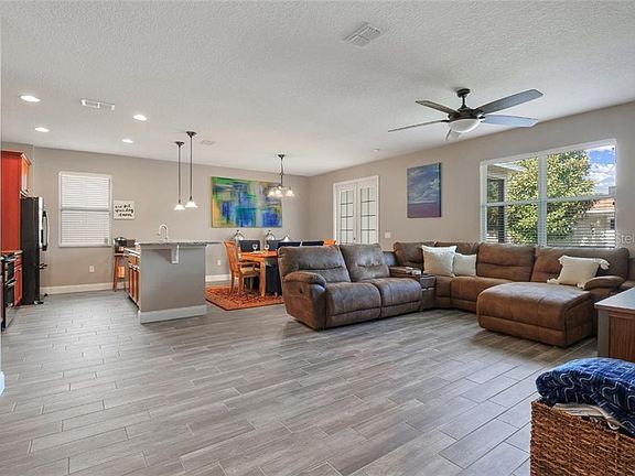 3rd image of 8808 Arrabida Ln