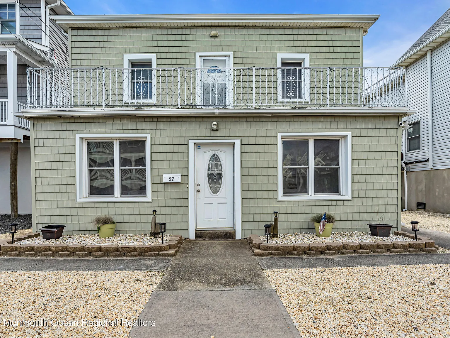 7 bed, 1976 sqft, $4,500 — Photo 1