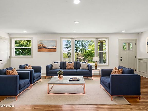 5th image of 317 Willard Dr