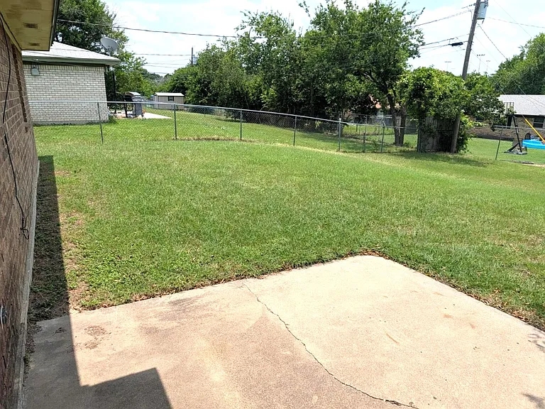 1017 Jackie Jo Ln — Photo 15