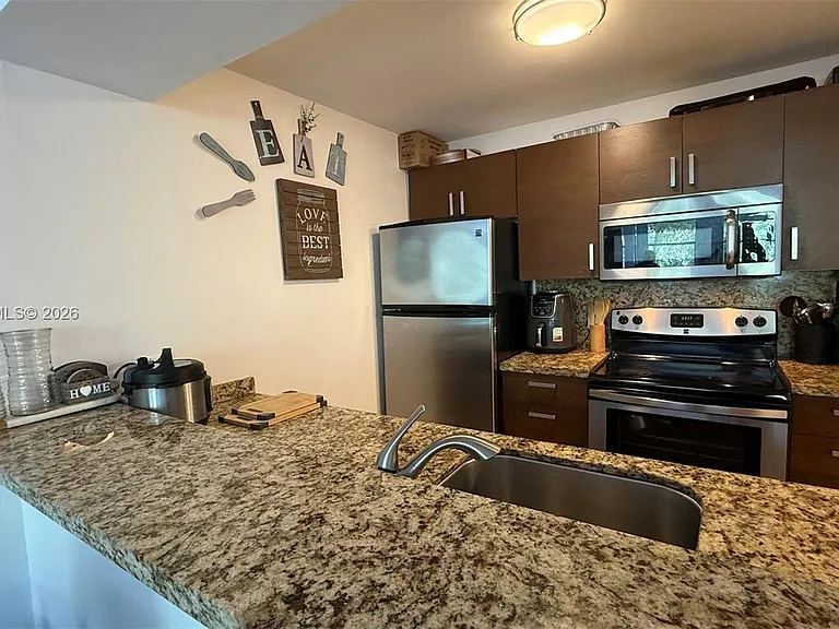 8160 Geneva Ct #315 — Photo 5