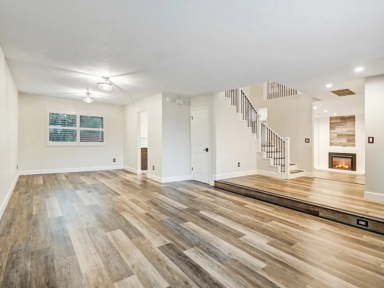 357 San Marin Dr — Photo 9