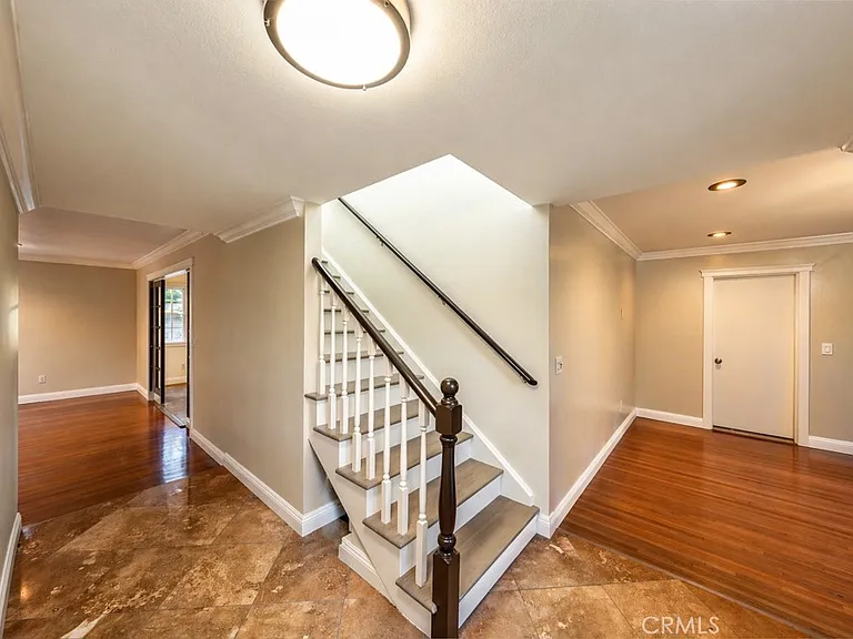 2217 Loma Verde Dr — Photo 13