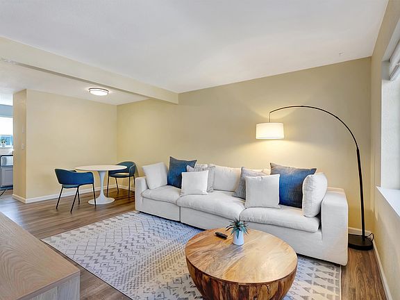 3rd image of 2801 Highcliff Ct APT 8