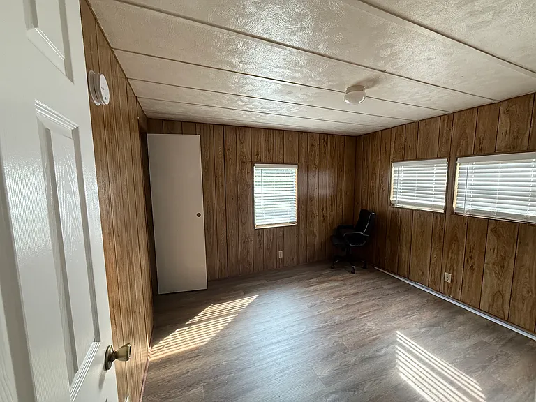 3122 Moody Ave — Photo 19