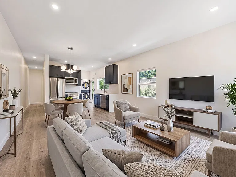 1431 Silver Lake Blvd #1/2 — Photo 1