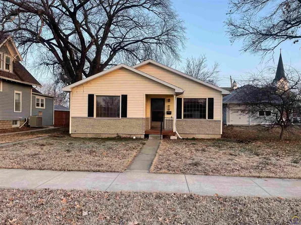 520 Ellinwood St, Osage City, KS 66523