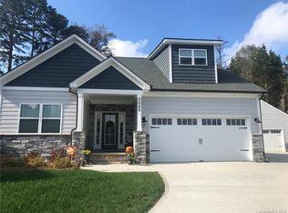 2648 Poplar Cove Dr, Concord, NC 28027