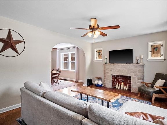5th image of 1530 Collins Ave