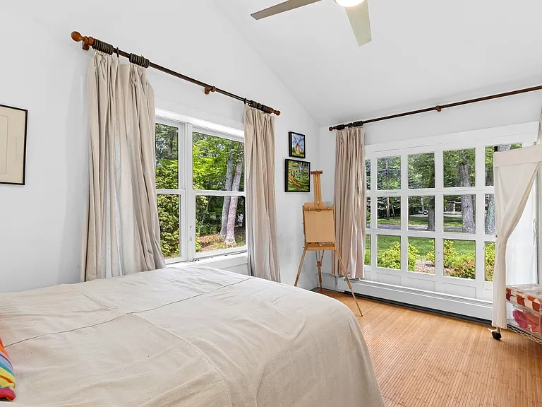 232 Norfolk Dr — Photo 24