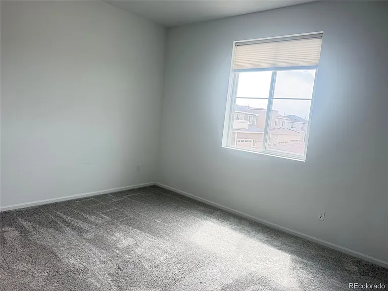 587 S Richfield St — Photo 17