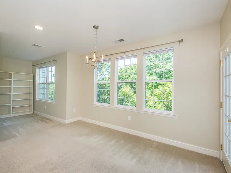 4211 Ramapo Ct — Photo 17