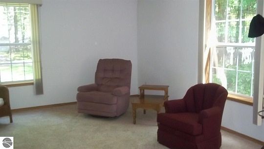 2nd image of 2519 N East Dr