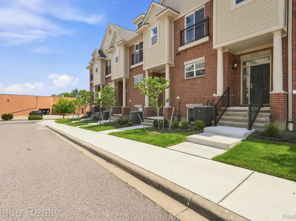 25558 Grandview Ln #38, Novi, MI 48375