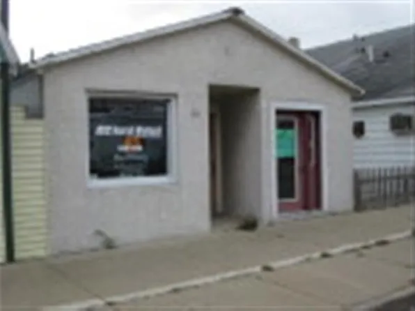 144 N Main St, Pardeeville, WI 53954