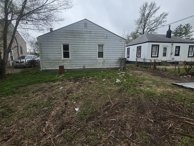 1828 W Leafland Ave — Photo 3