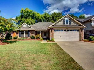 2521 Oak Place Dr SE, Huntsville, AL 35803