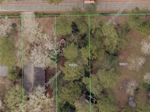 Pine Dr, Slidell, LA 70461