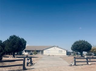 11020 Lantry Ln, Oak Hills, CA 92344