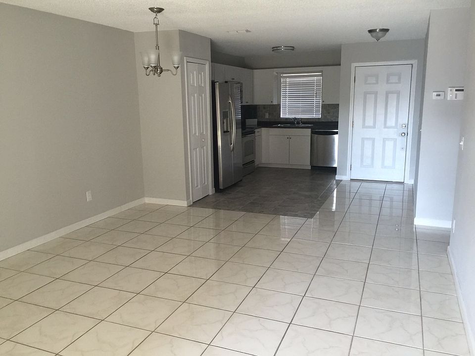 1st image of 2561 Coral Ave