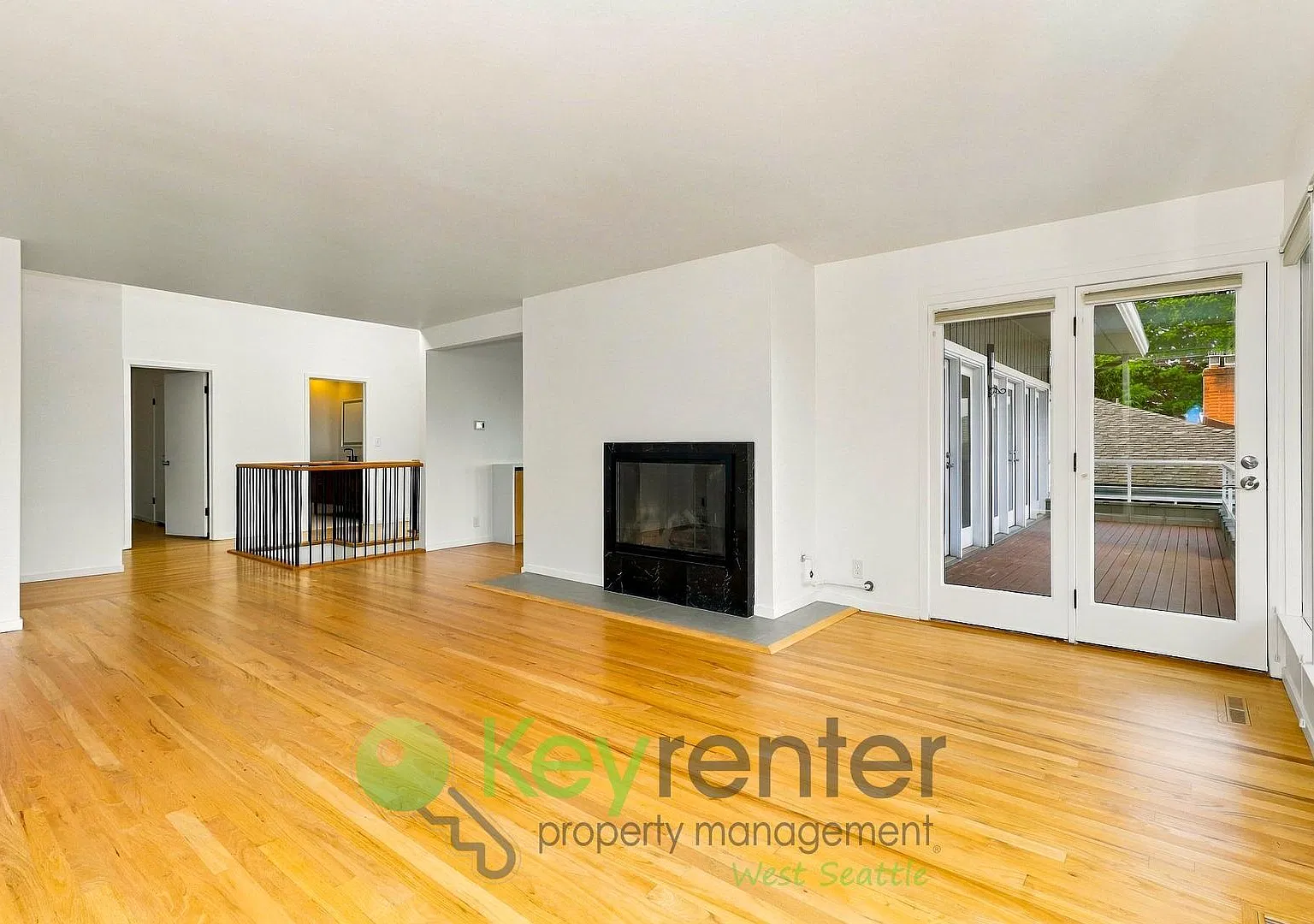 Sophisticated Four Bedroom Home with Vaulted Ceilings — Photo 3