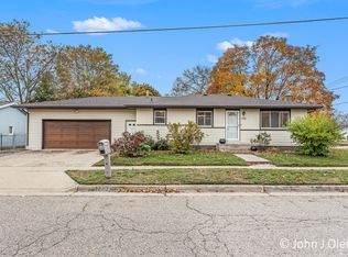 1290 Oakcrest St SW, Wyoming, MI 49509