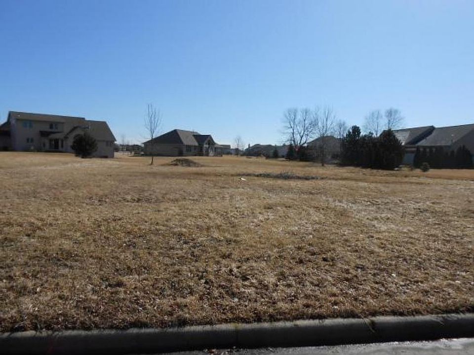 1st image of 1931 Sagebrush Way #25