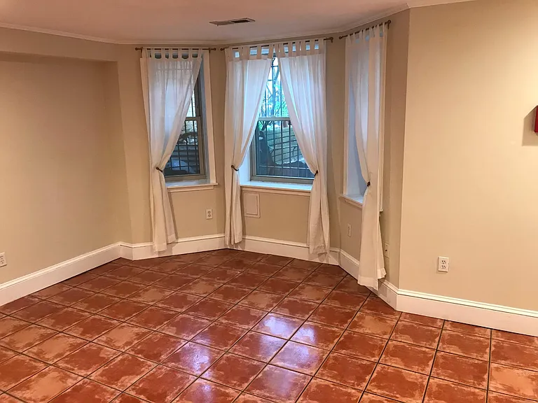 1707 Euclid St NW #C — Photo 2