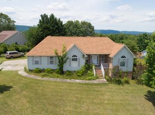 1061 Trojan Run Dr, Soddy Daisy, TN 37379