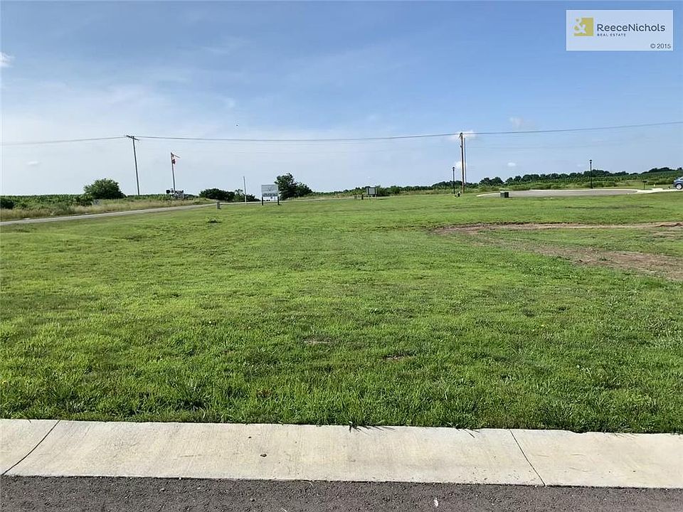 2nd image of 728 Salem Rd