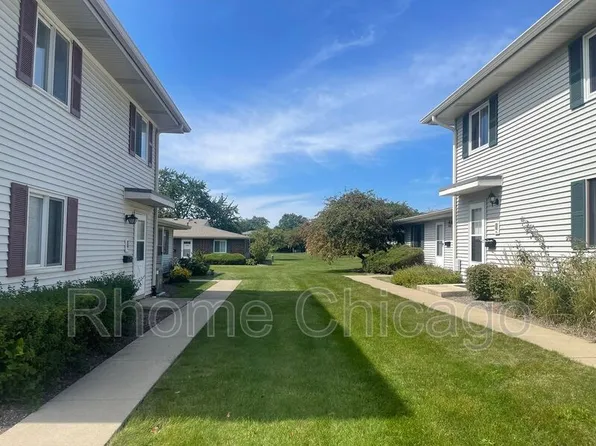 236 Whidah Ct, Schaumburg, IL 60194