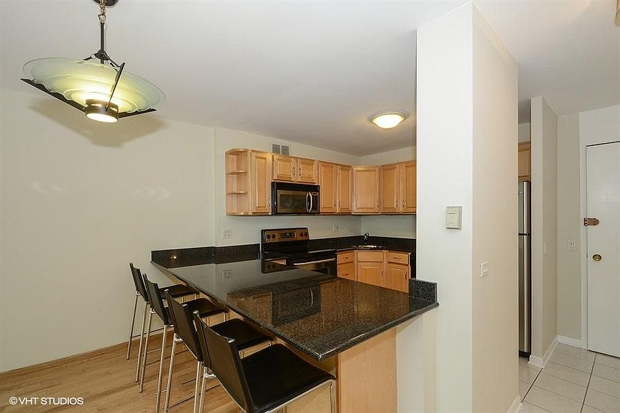 1st image of 1555 N Sandburg Ter APT 412K