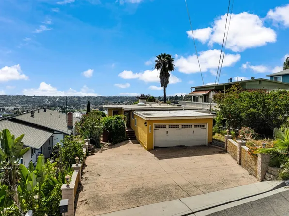 1302 Paraiso Ave, Spring Valley, CA 91977