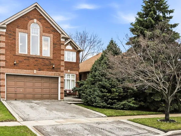 5176 Castlefield Dr, Mississauga, ON L5V 1S2